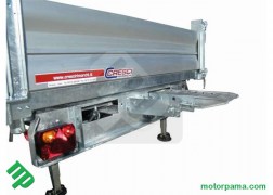 Alloggiamento per rampe di carico e piedini di stazionamento di serie